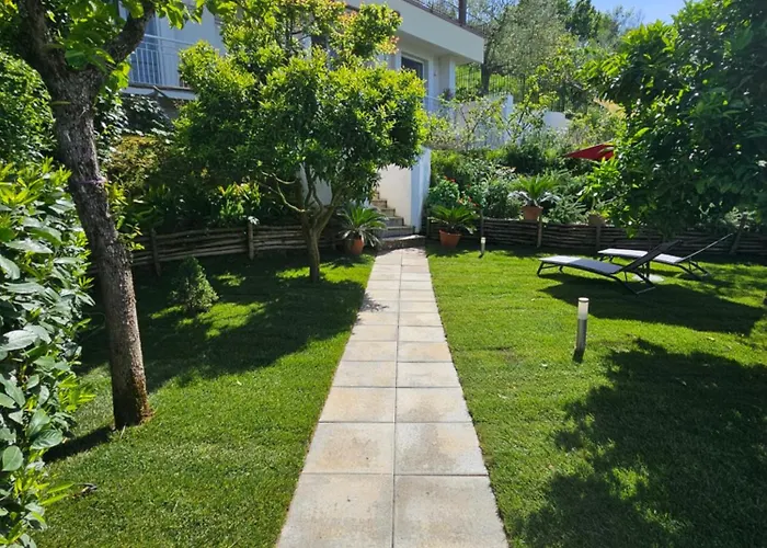 Bed and Breakfast Casa Cali 4*